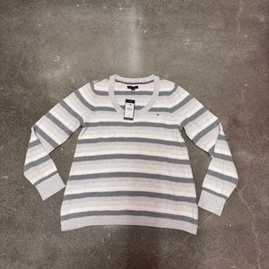 Tommy Hilfiger women's sweater